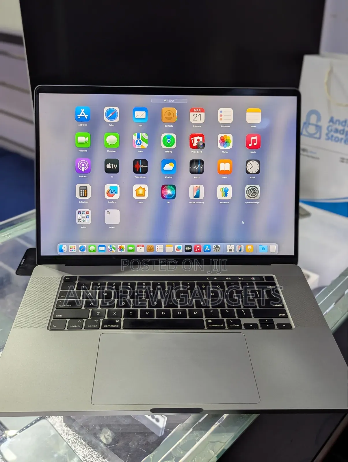 Laptop Apple MacBook Pro 2019 16GB Intel Core I9 SSD 1T