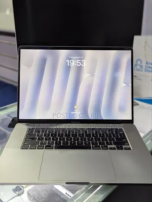 Laptop Apple MacBook Pro 2019 16GB Intel Core I9 SSD 1T