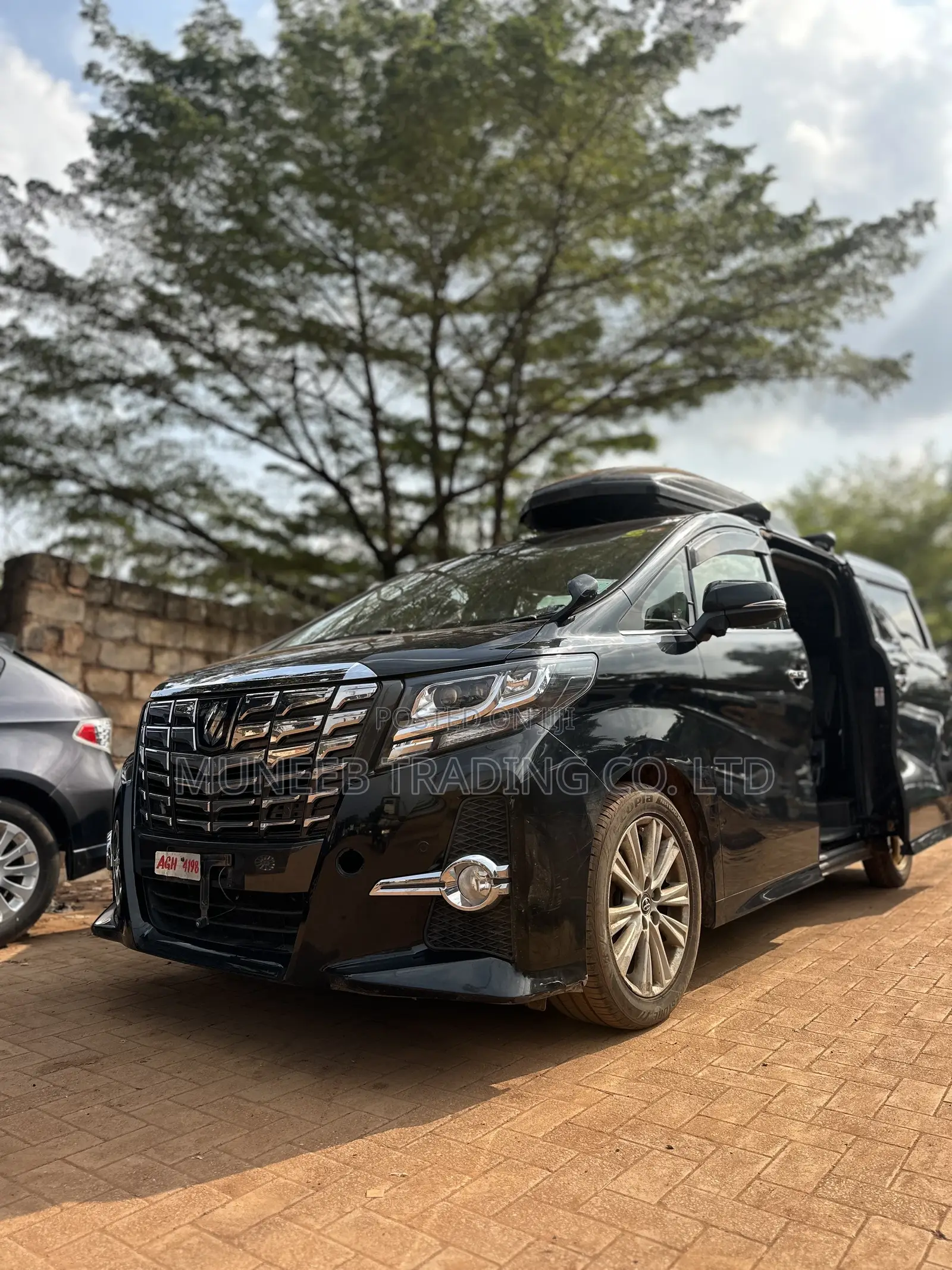 Toyota Alphard 2.5 Petrol AWD 2016 Black