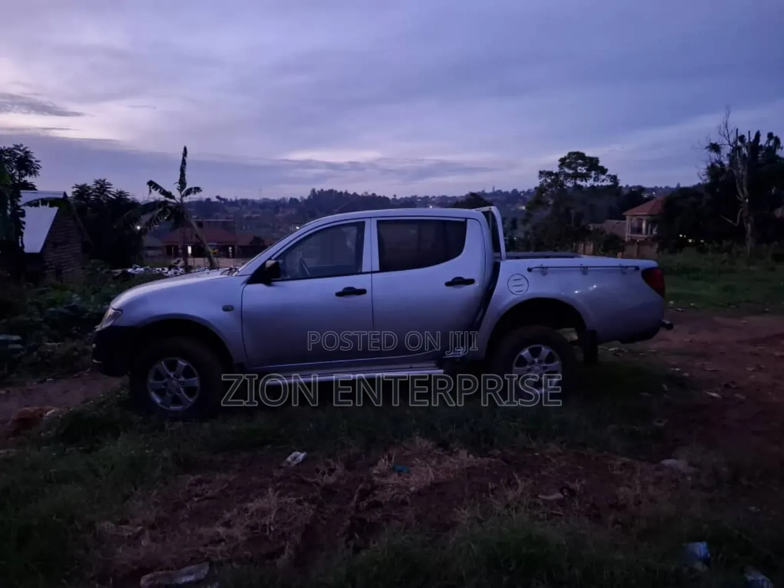 Mitsubishi L200 2013 Silver