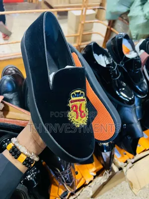 Hand Embroidery Shield Shoes Black: A Classic Look 