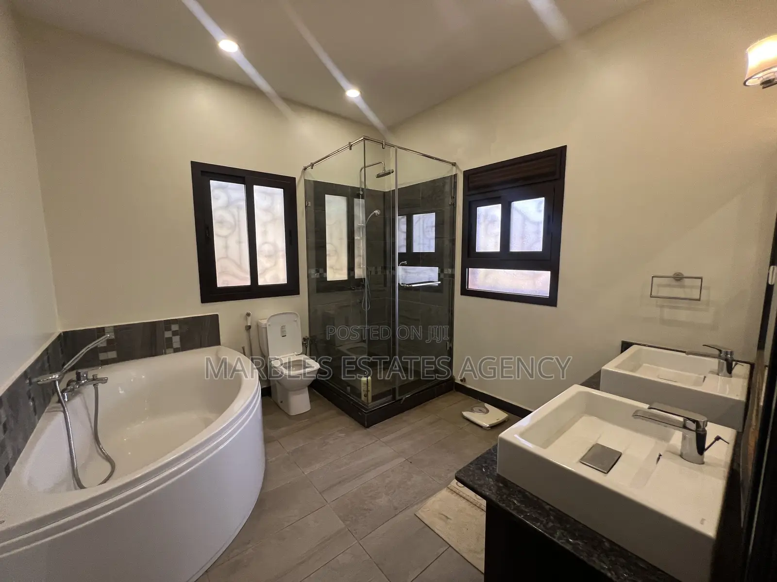 Furnished 4bdrm Townhouse / Terrace in Naguru, Central Division