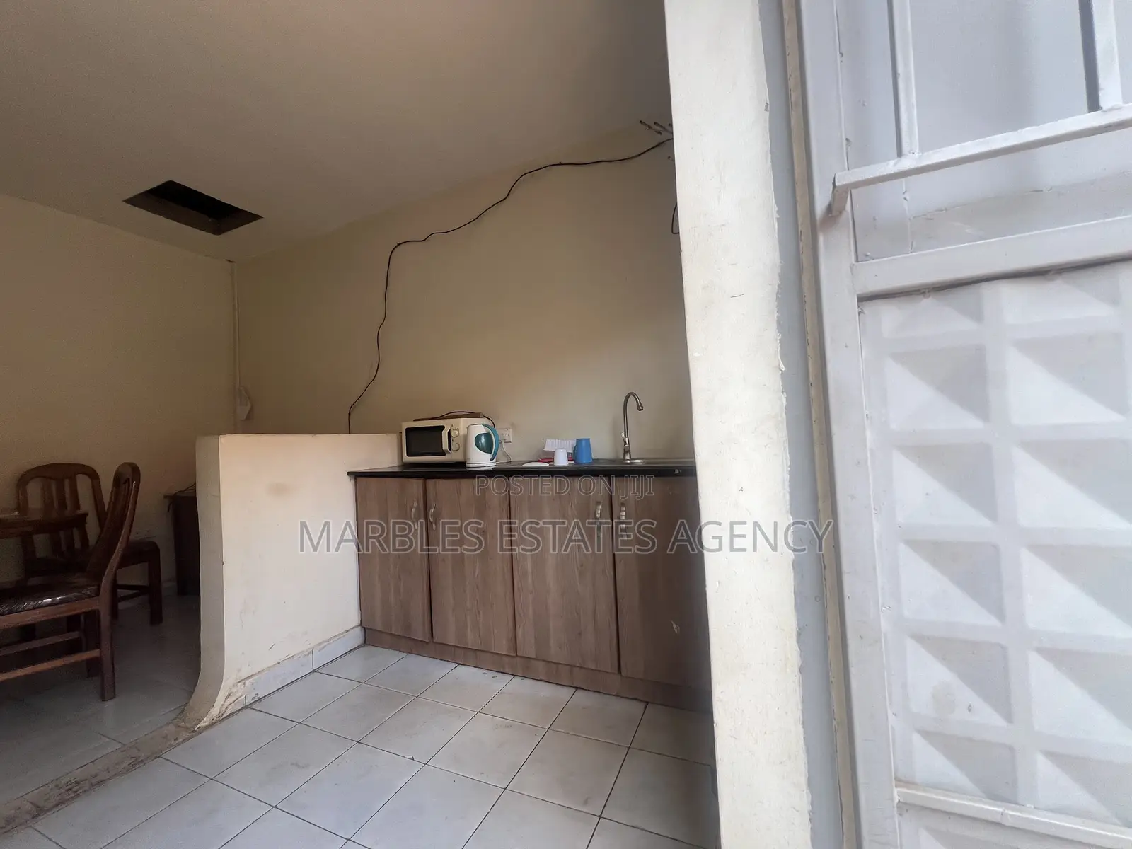 Office Space for Sale Located on Kanjokya Street, at $1.4m