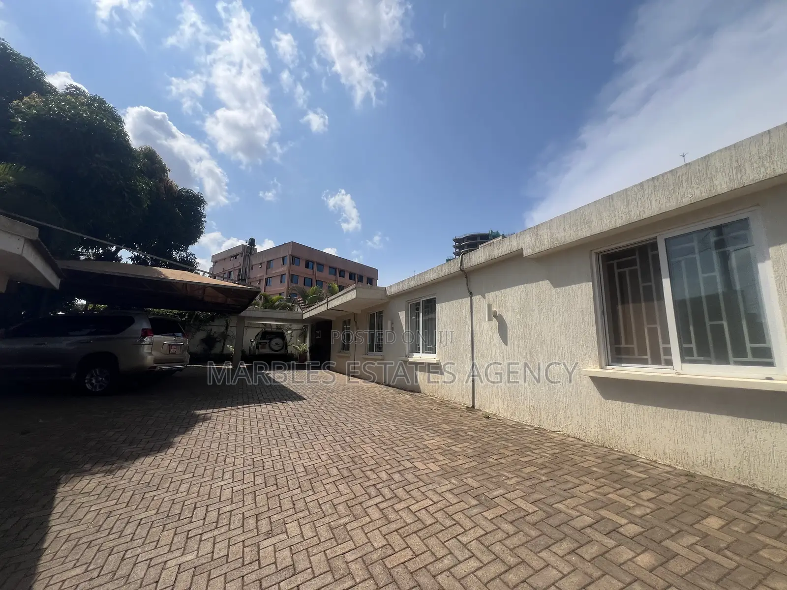 Office Space for Sale Located on Kanjokya Street, at $1.4m