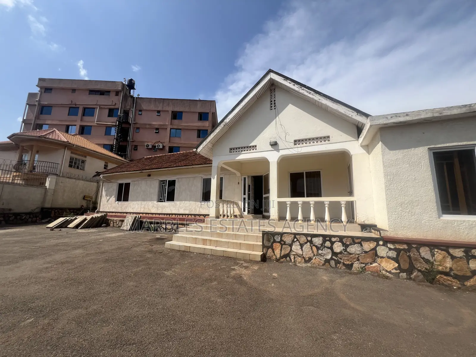 Office Space for Sale Located on Kanjokya Street, at $1.4m