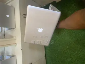 Laptop Apple MacBook 2012 8GB Intel Core I5 HDD 500GB
