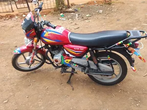 Photo - Bajaj Boxer 125 2023 Red