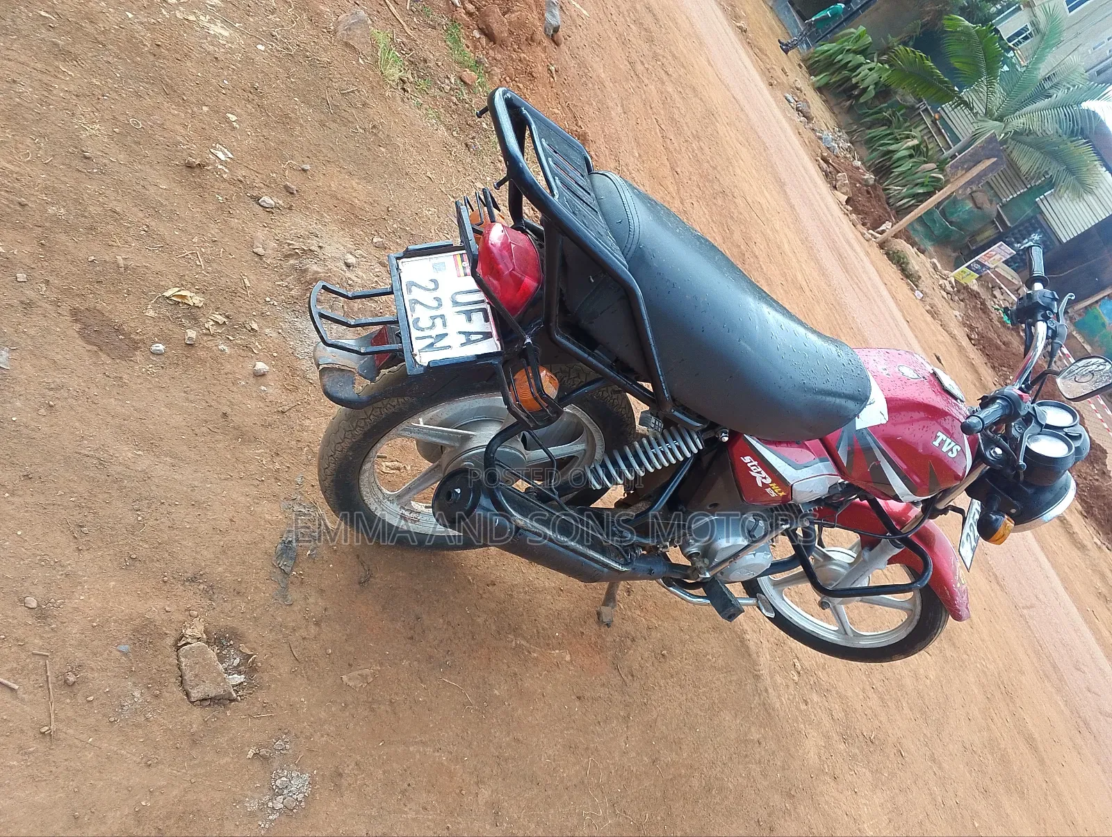 Bajaj Boxer 100 2022 Red