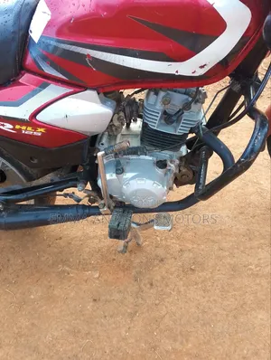 TVS HLX 125 2022 Red