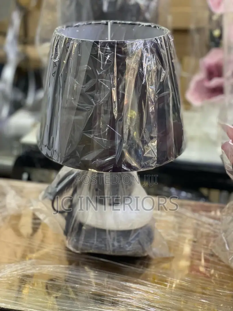 Quality W/B Bedside Lamp