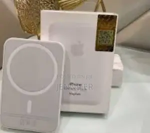 Fast Charging Magnetic Power Bank