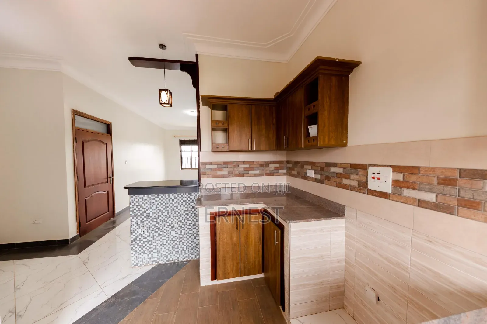 3bdrm Condo in Kira for sale