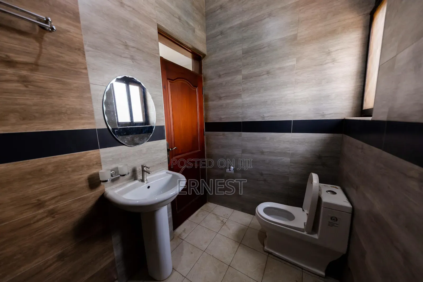 3bdrm Condo in Kira for sale