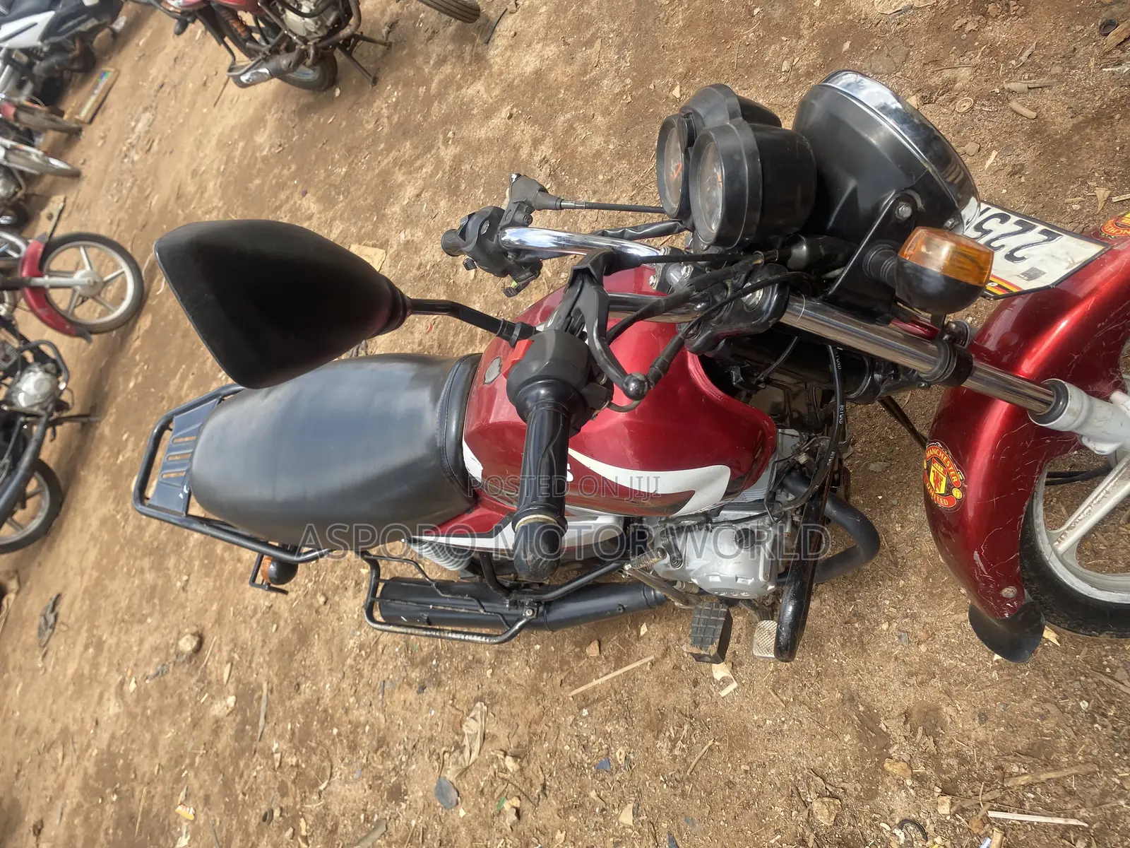 TVS HLX 125 2022 Red