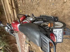 TVS HLX 125 2022 Red