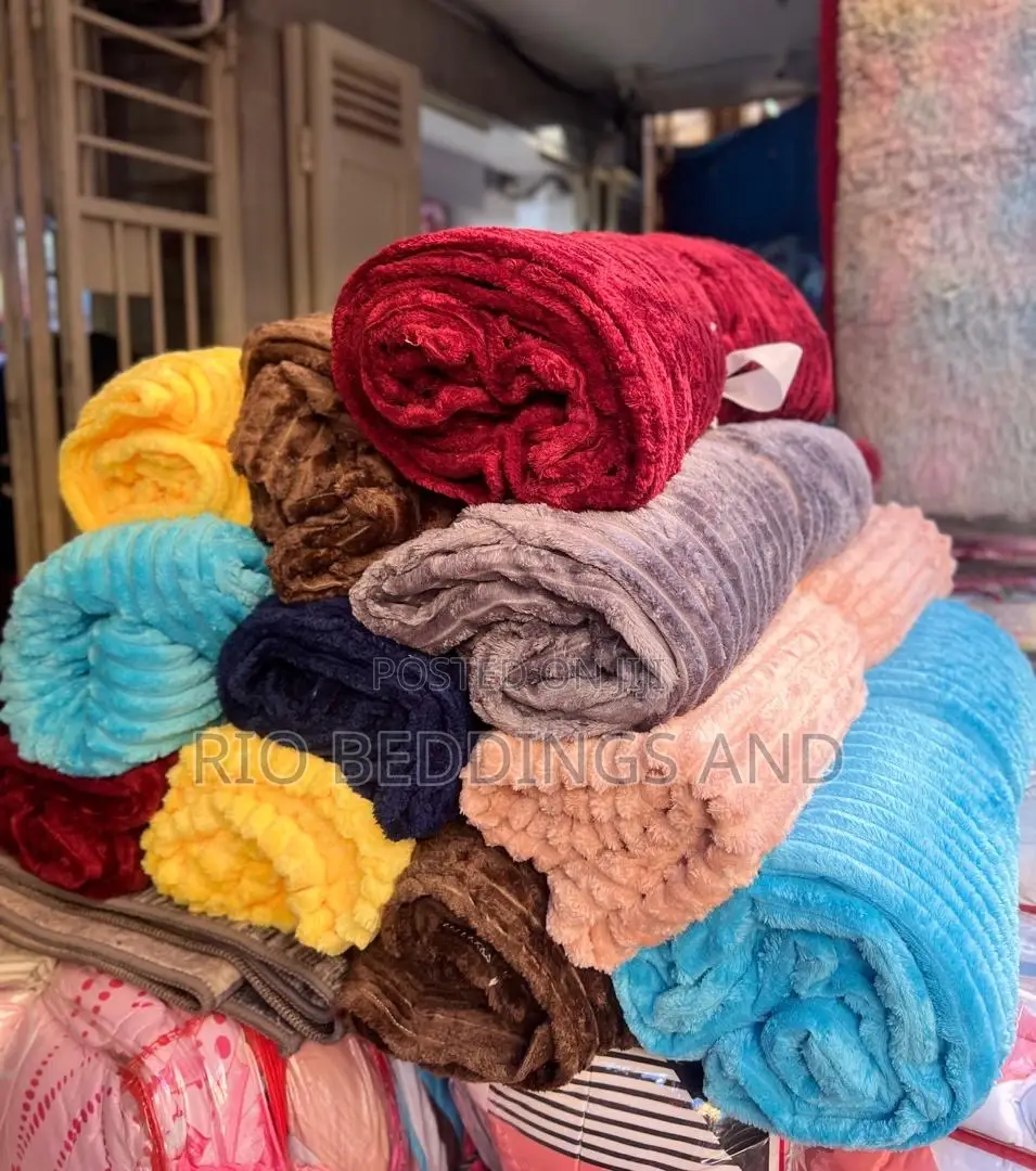Fleece Blankets / Throw Blankets