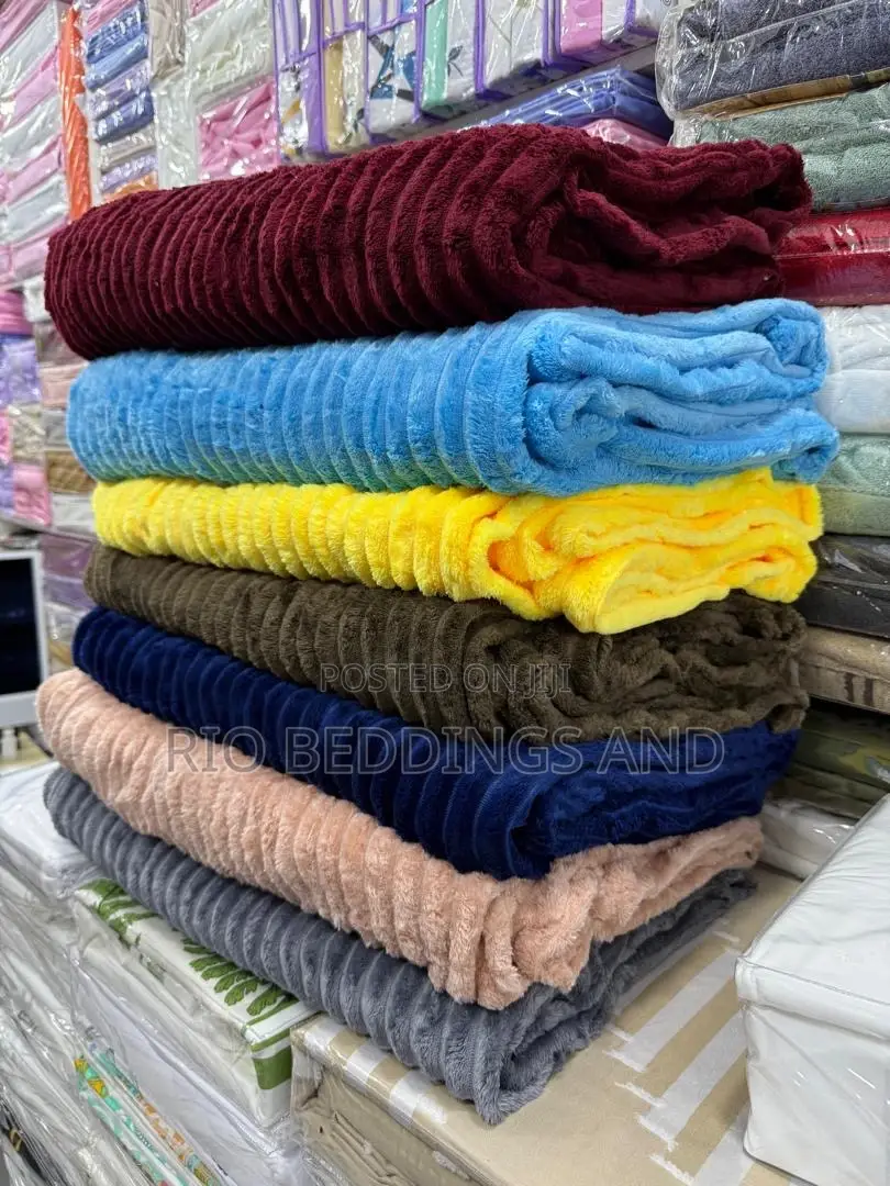 Fleece Blankets / Throw Blankets