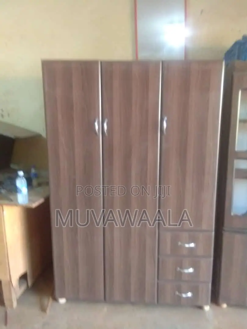 4by6 Wardrobe's
