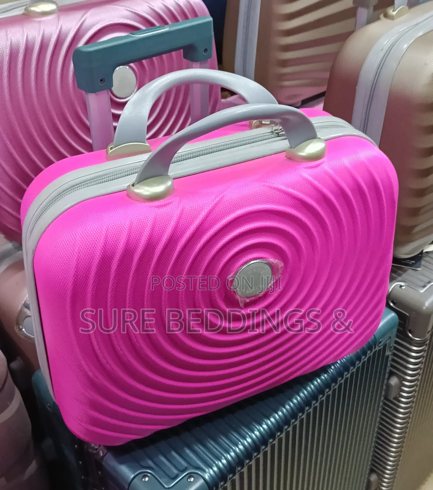 Simple Beauty Suitcase