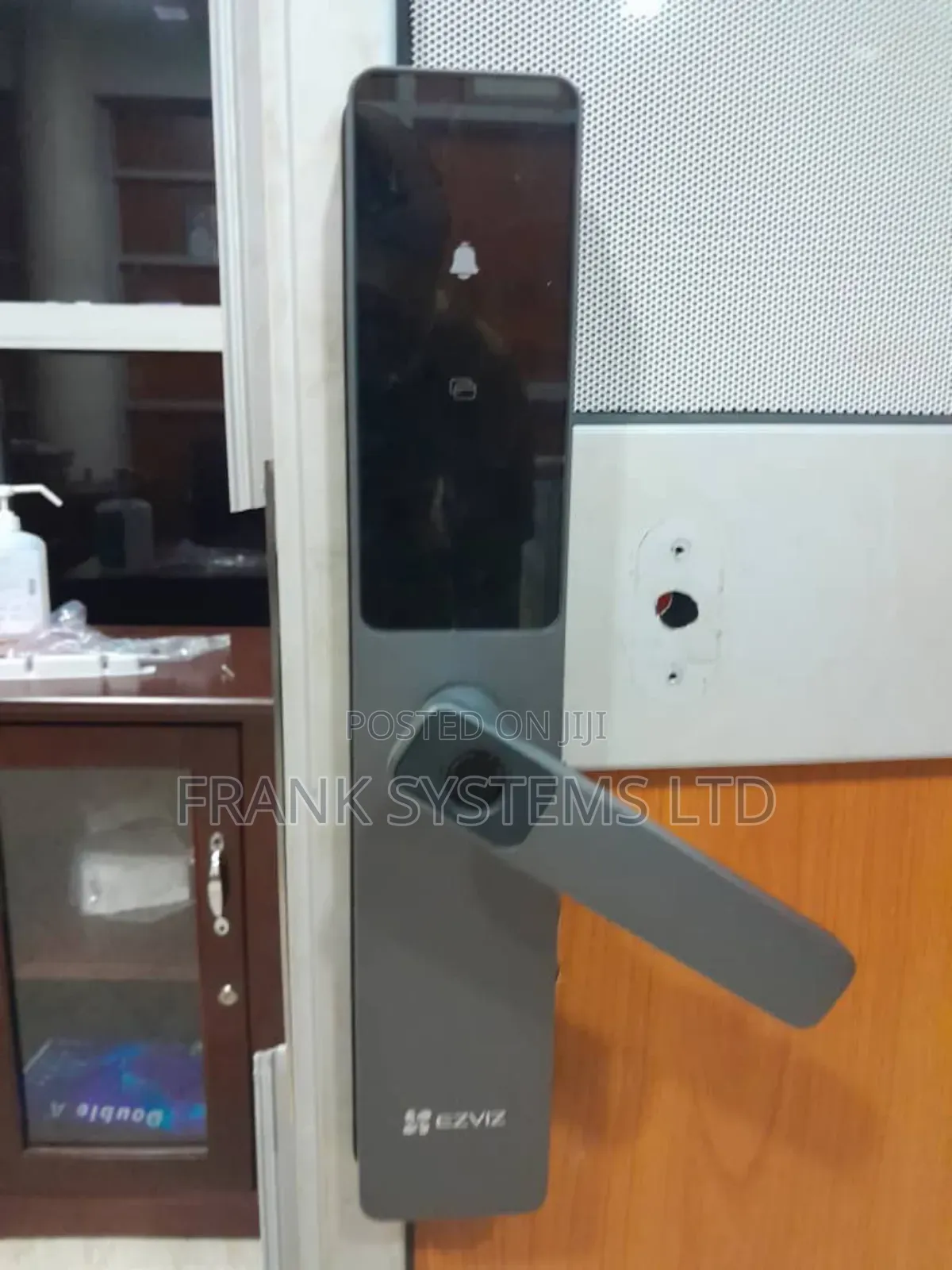 Smart Door Locks Ezvis