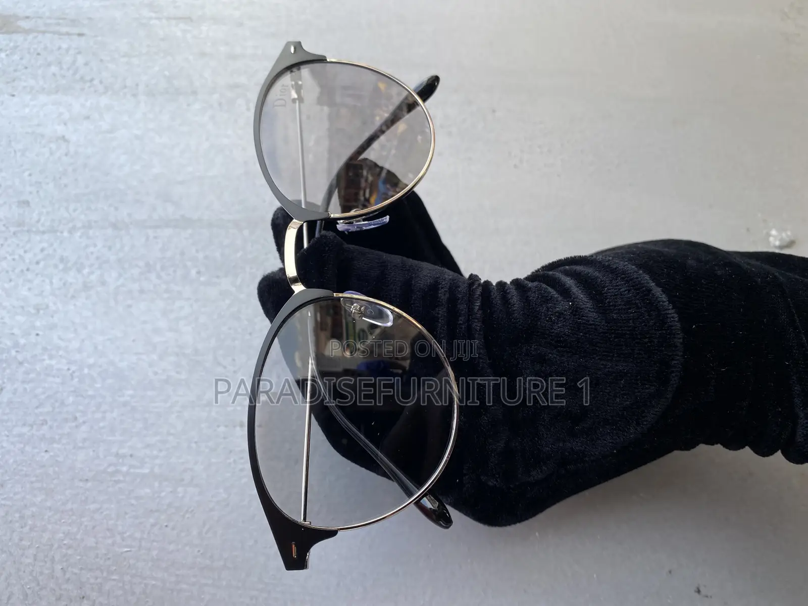 Photorchromic /Sunsensor Glasses
