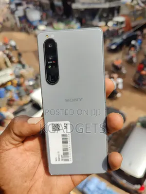Photo - Sony Xperia 1 III 256 GB Gray