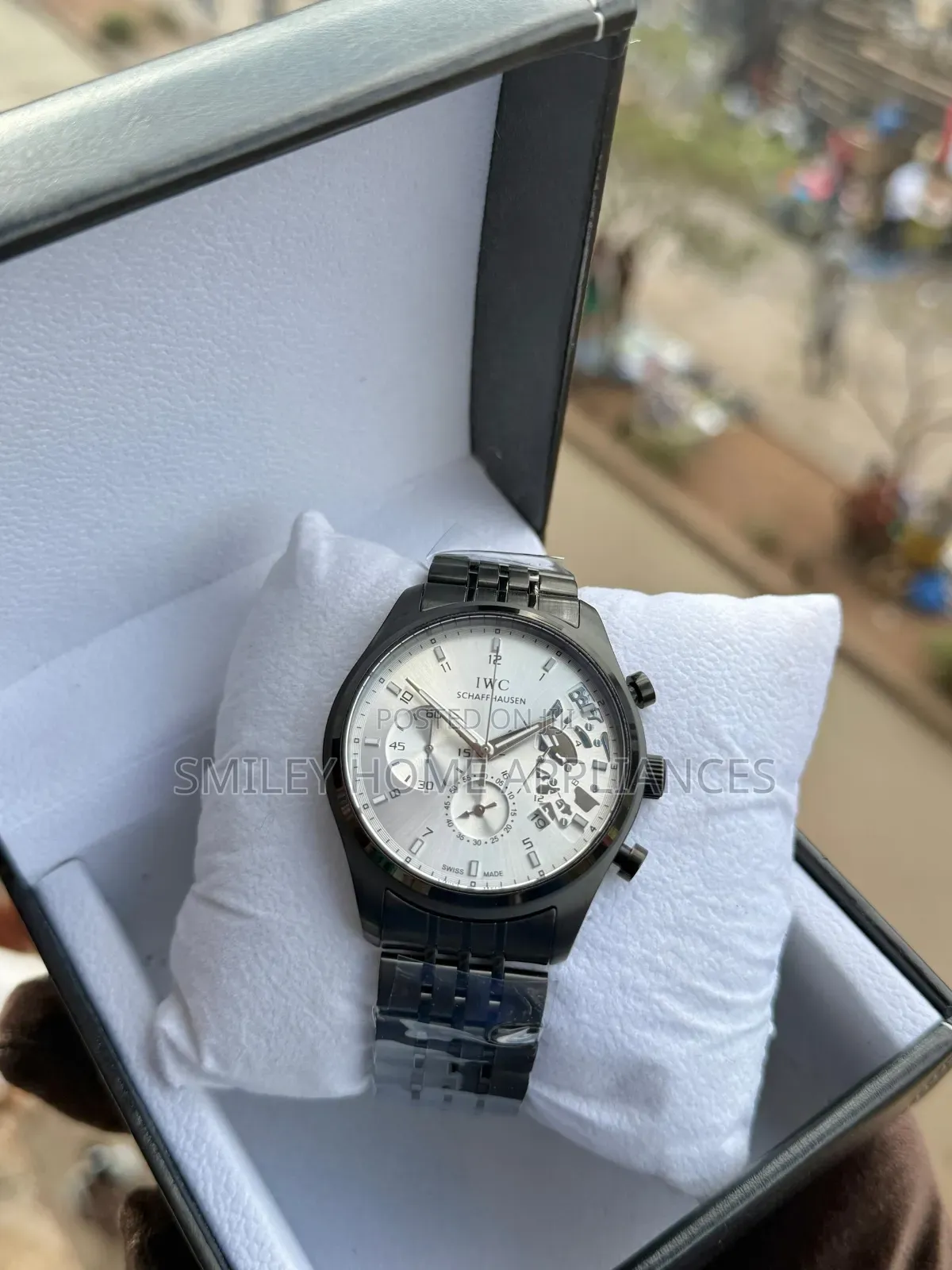 Iwc Schaffhausen Analog Fashionable Watch With Black Face