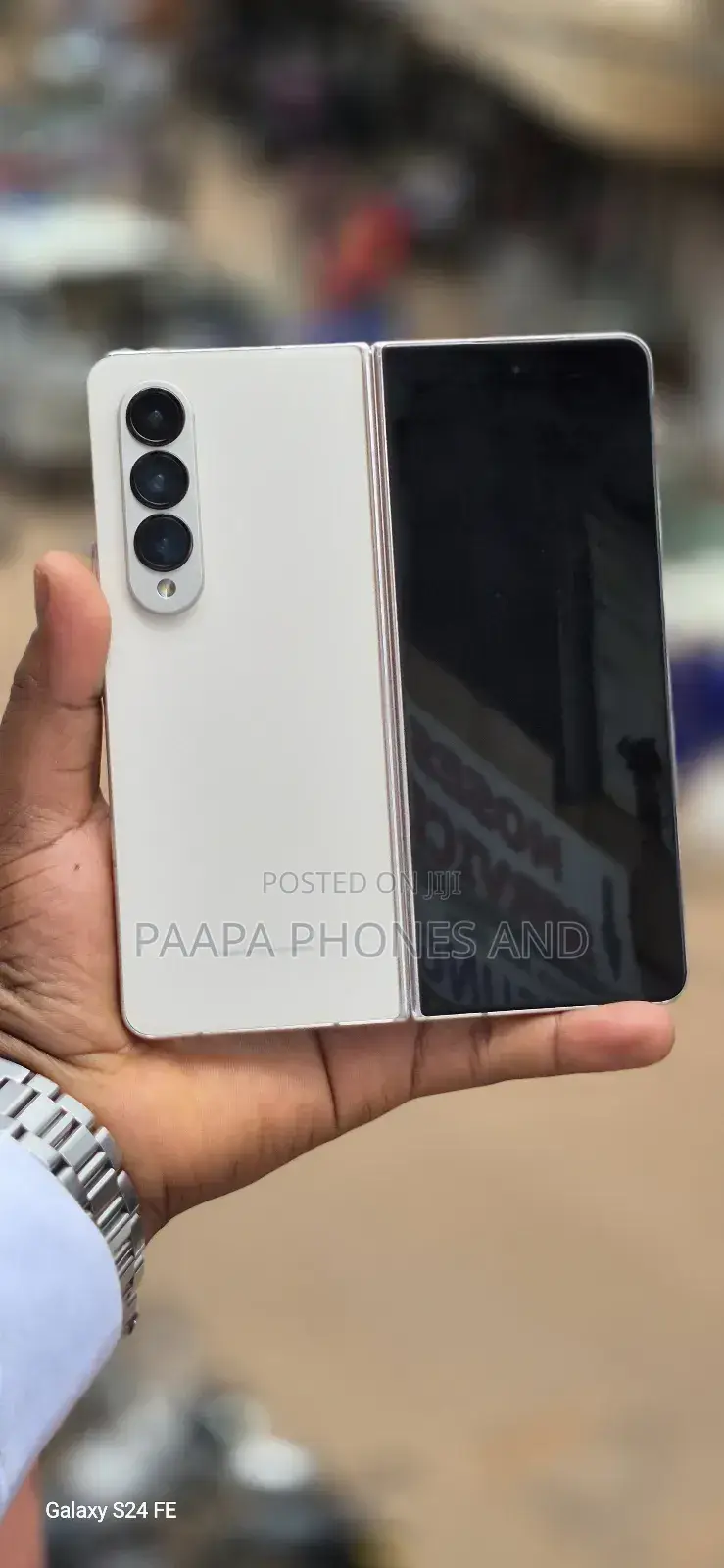 Samsung Galaxy Z Fold4 256 GB Gold