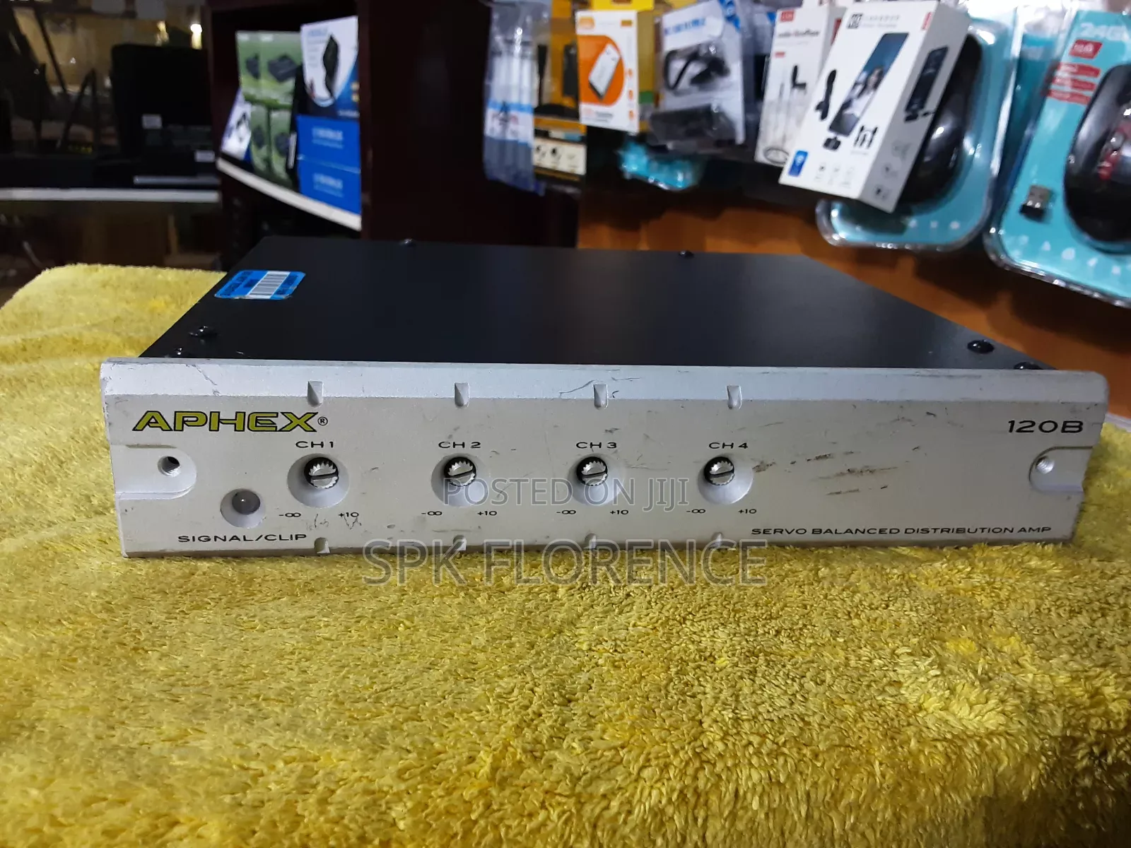 Aphex 120b Servo Balanced Distribution Amp