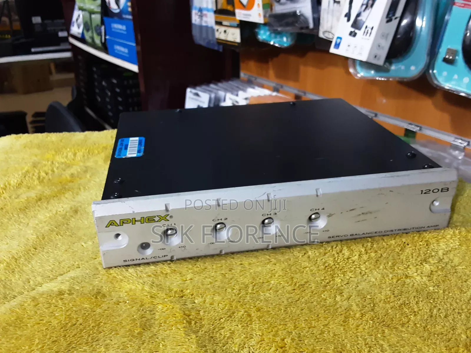 Aphex 120b Servo Balanced Distribution Amp