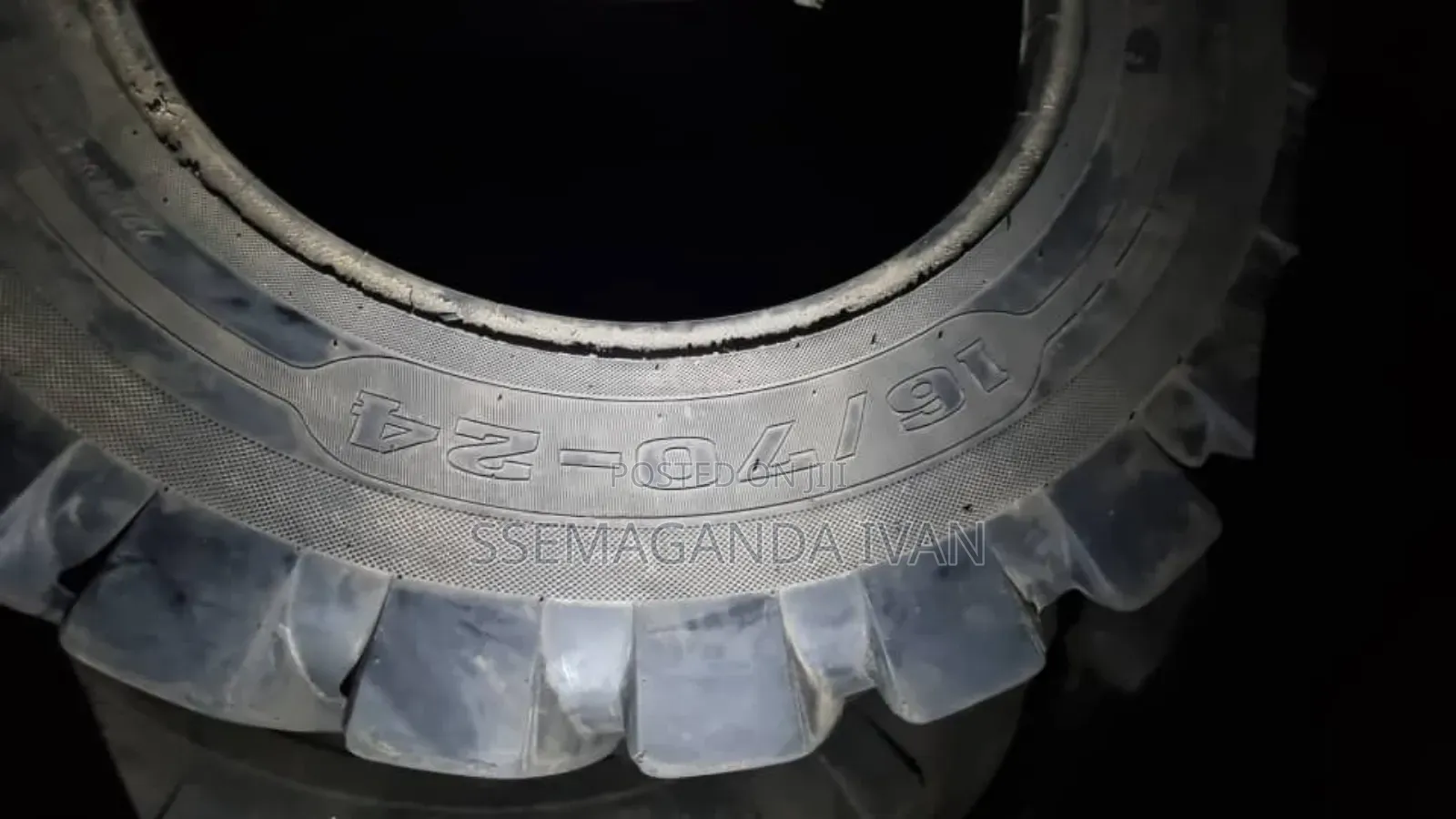 16/70-24 Tractor Tyre