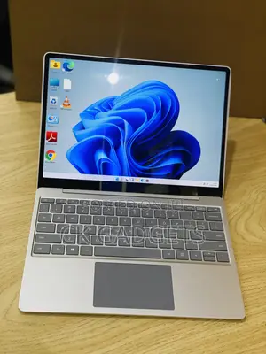 New Laptop Microsoft Surface Go 8GB Intel Core I5 SSD 256GB