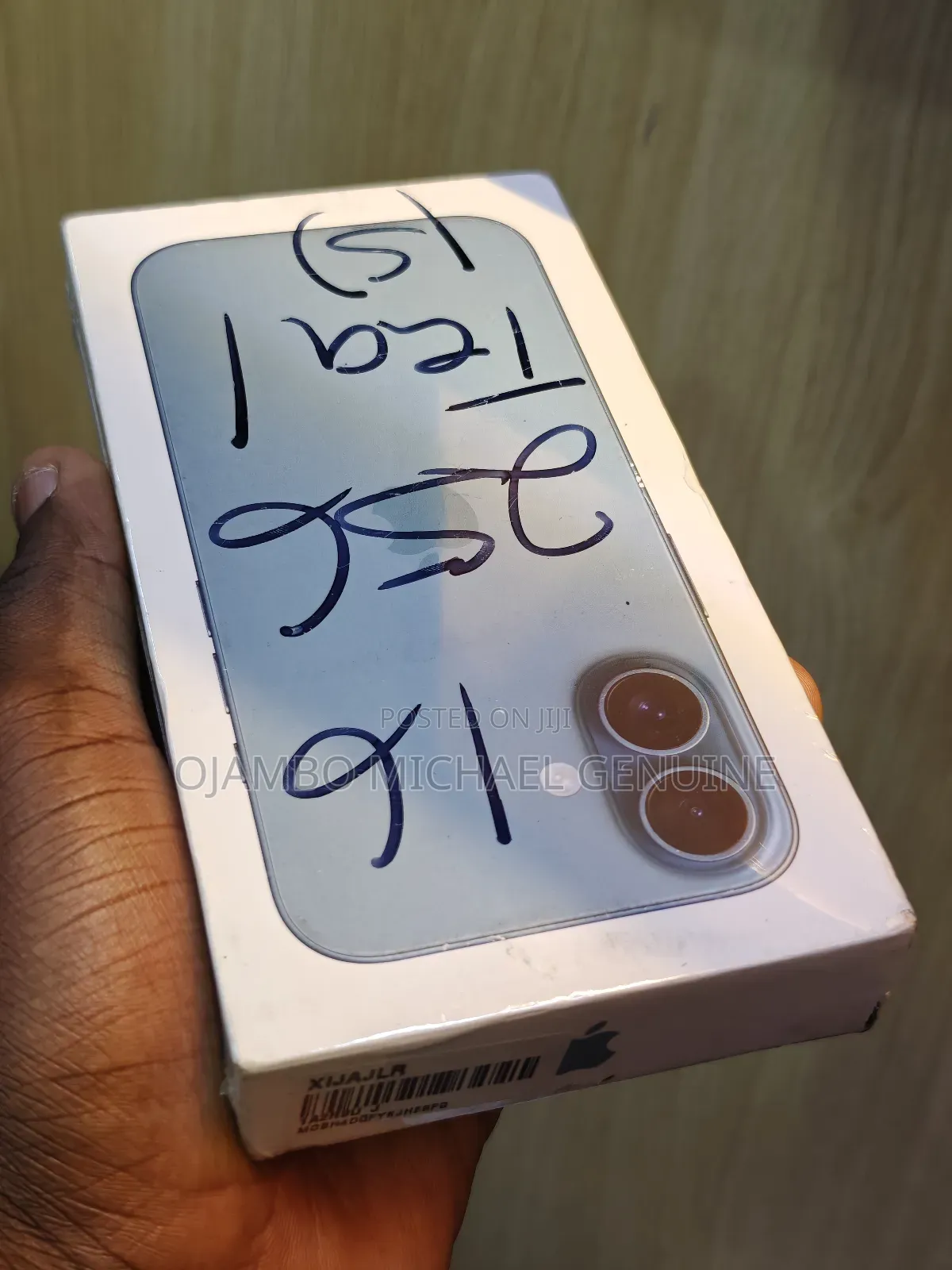 New Apple iPhone 16 256 GB Blue