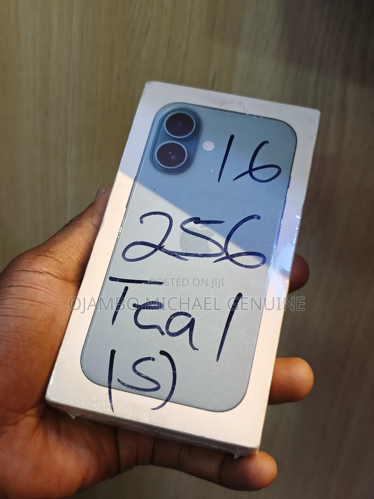 New Apple iPhone 16 256 GB Blue