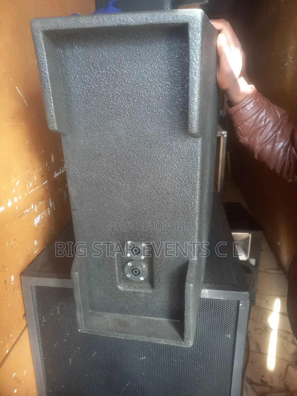 Powe Speakers 12