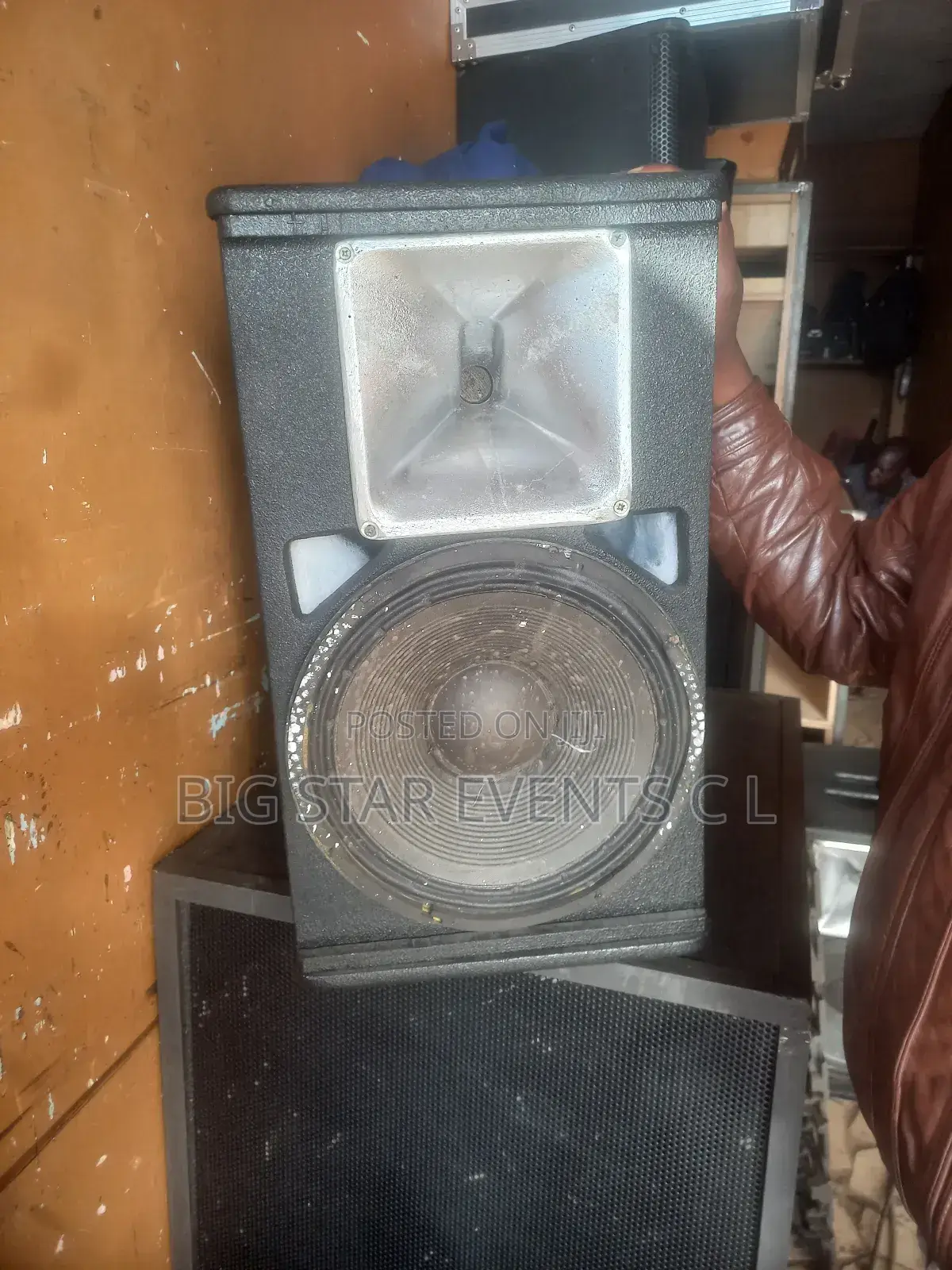 Powe Speakers 12