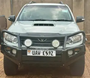 Photo - Toyota Fortuner 3.0 D AWD 2014 Gray