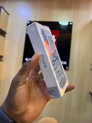 New Apple iPhone 16 256 GB Green
