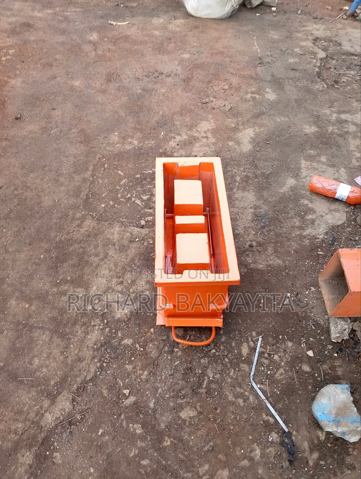 Single Hand Brick Making Machine