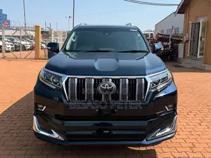 Toyota Land Cruiser Prado 2.8 2019 Blue