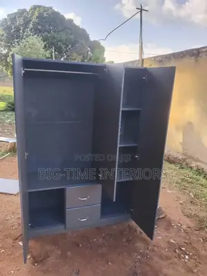 Glamorous Gray Wardrobe 4*6ft
