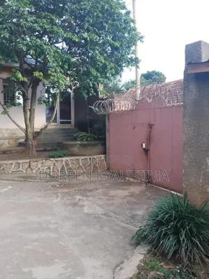 Furnished 7bdrm Apartment in Central Division for sale