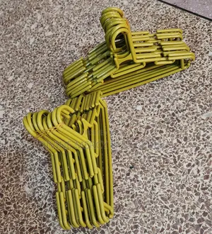 Plastic Children Hangers (12pcs)