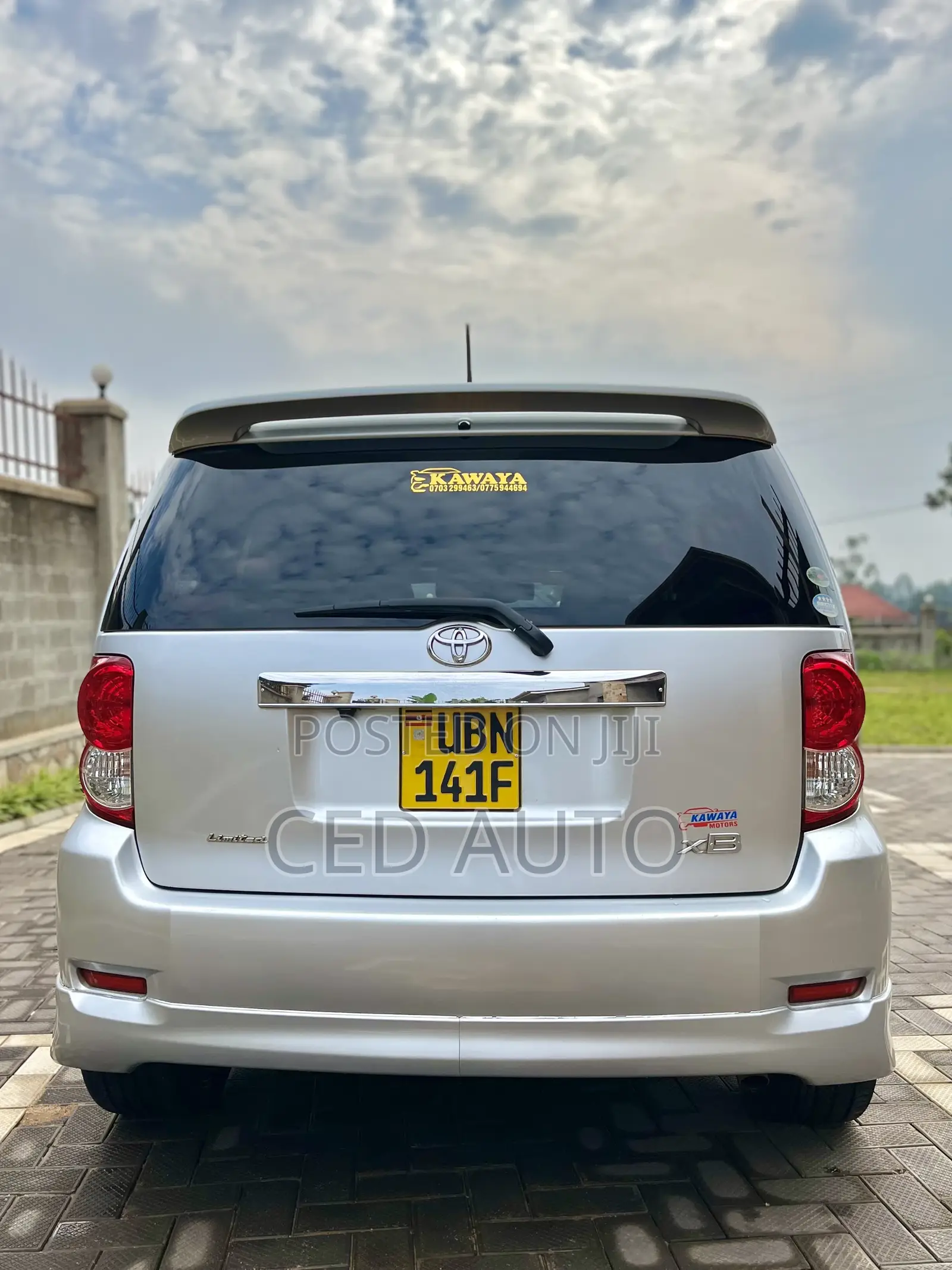 Toyota Corolla Rumion 2010 Silver