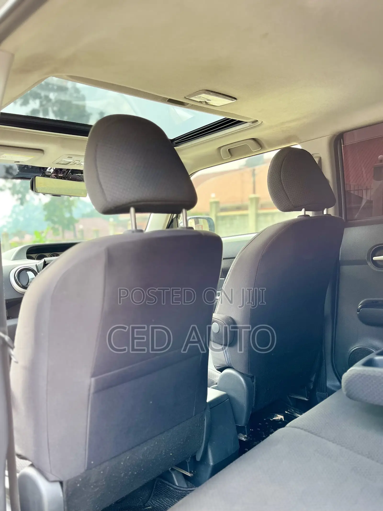 Toyota Corolla Rumion 2010 Silver