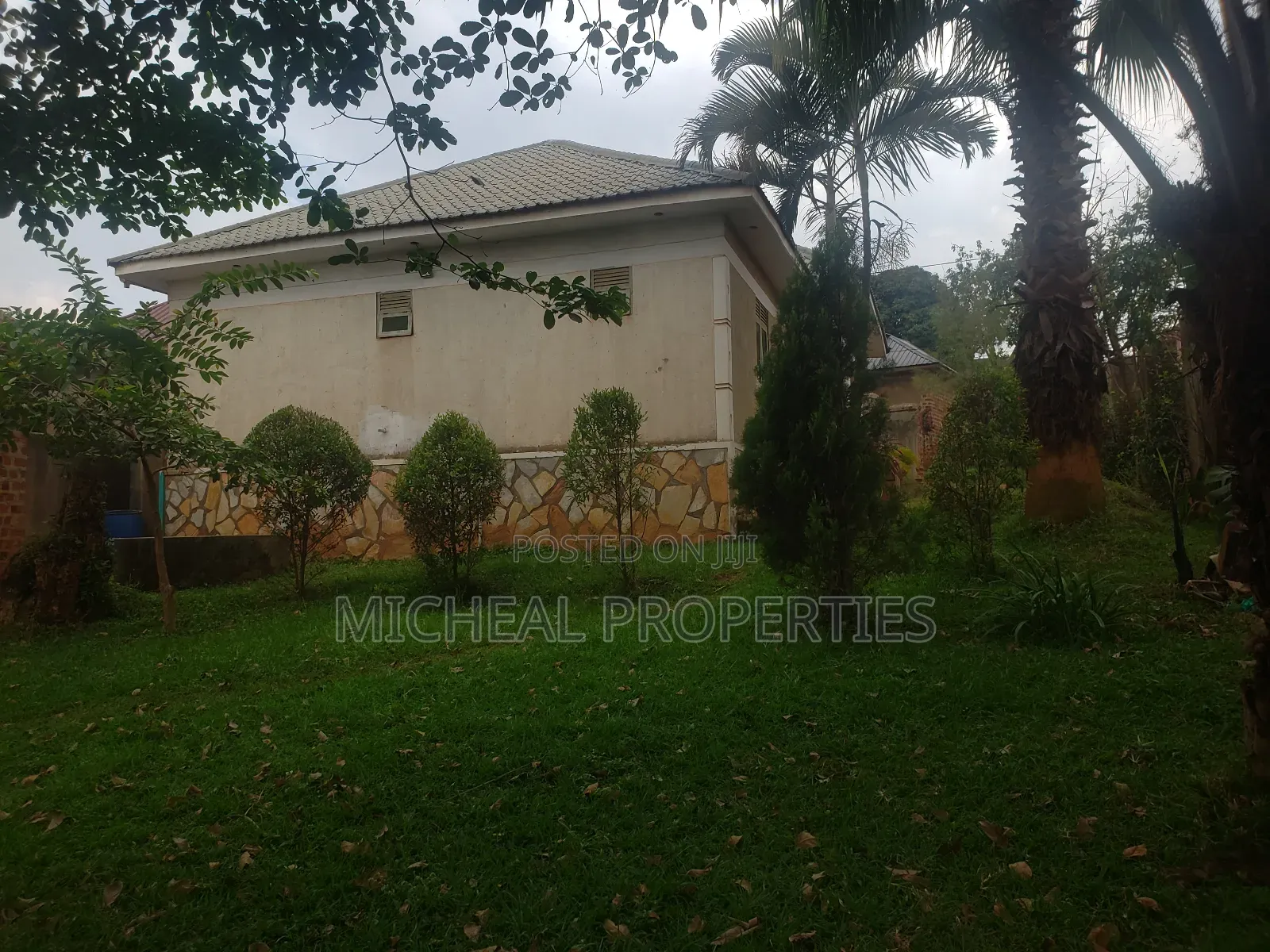 3bdrm House in Kiti Katade 120M, Kawempe for sale