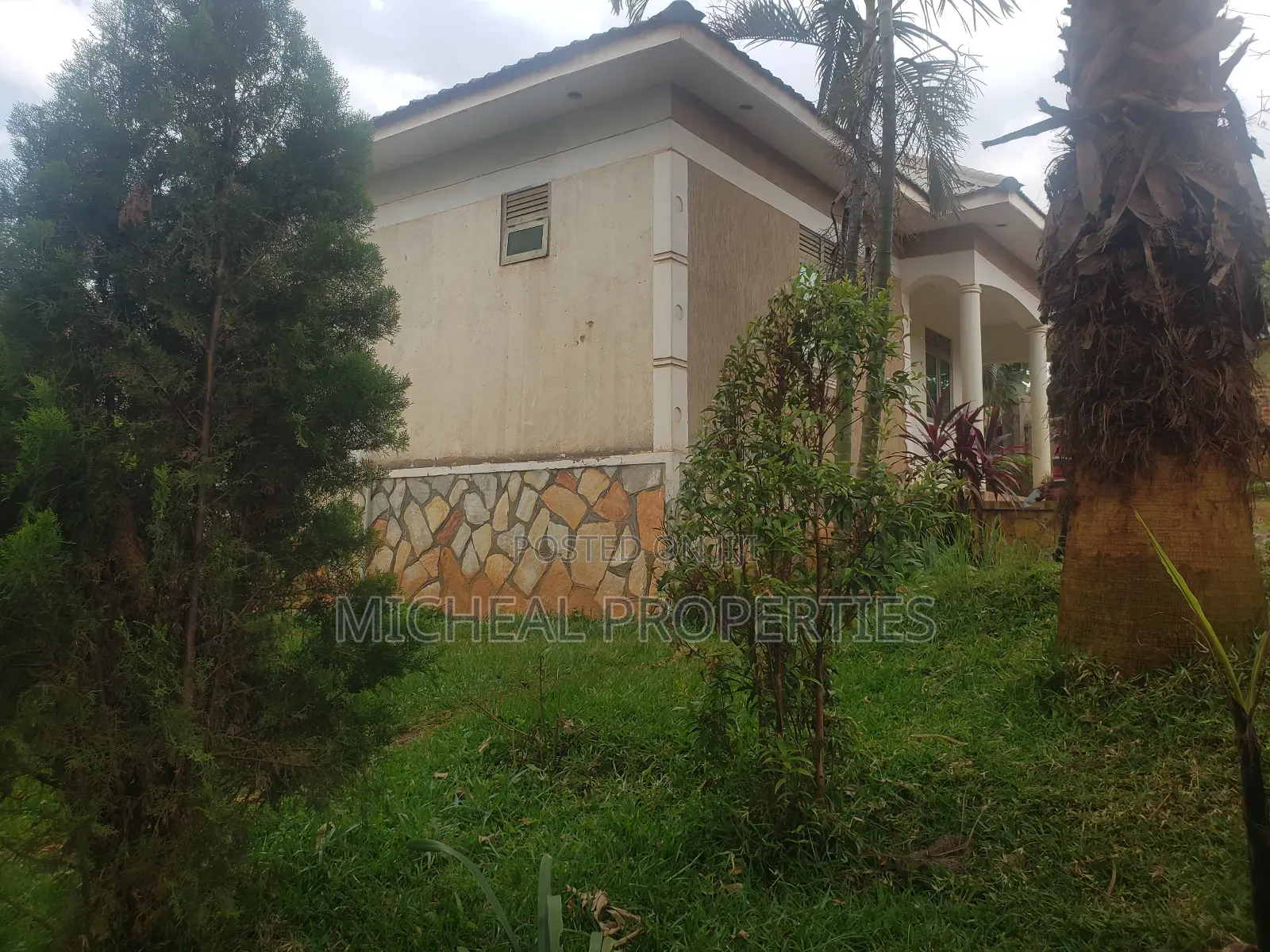 3bdrm House in Kiti Katade 120M, Kawempe for sale