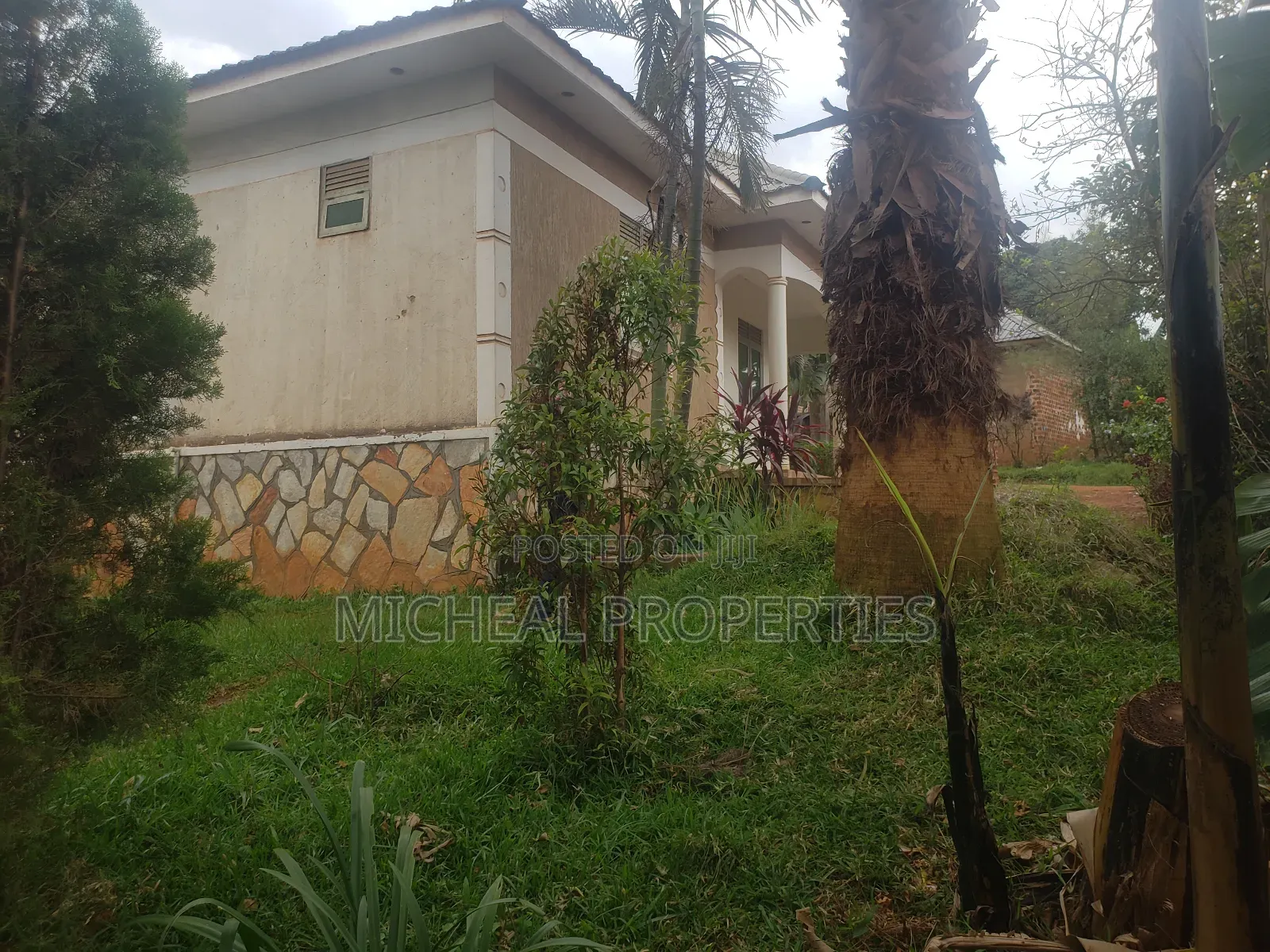 3bdrm House in Kiti Katade 120M, Kawempe for sale