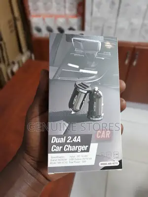 Dual 2.4a Car Charger of 2 Usb Ports.