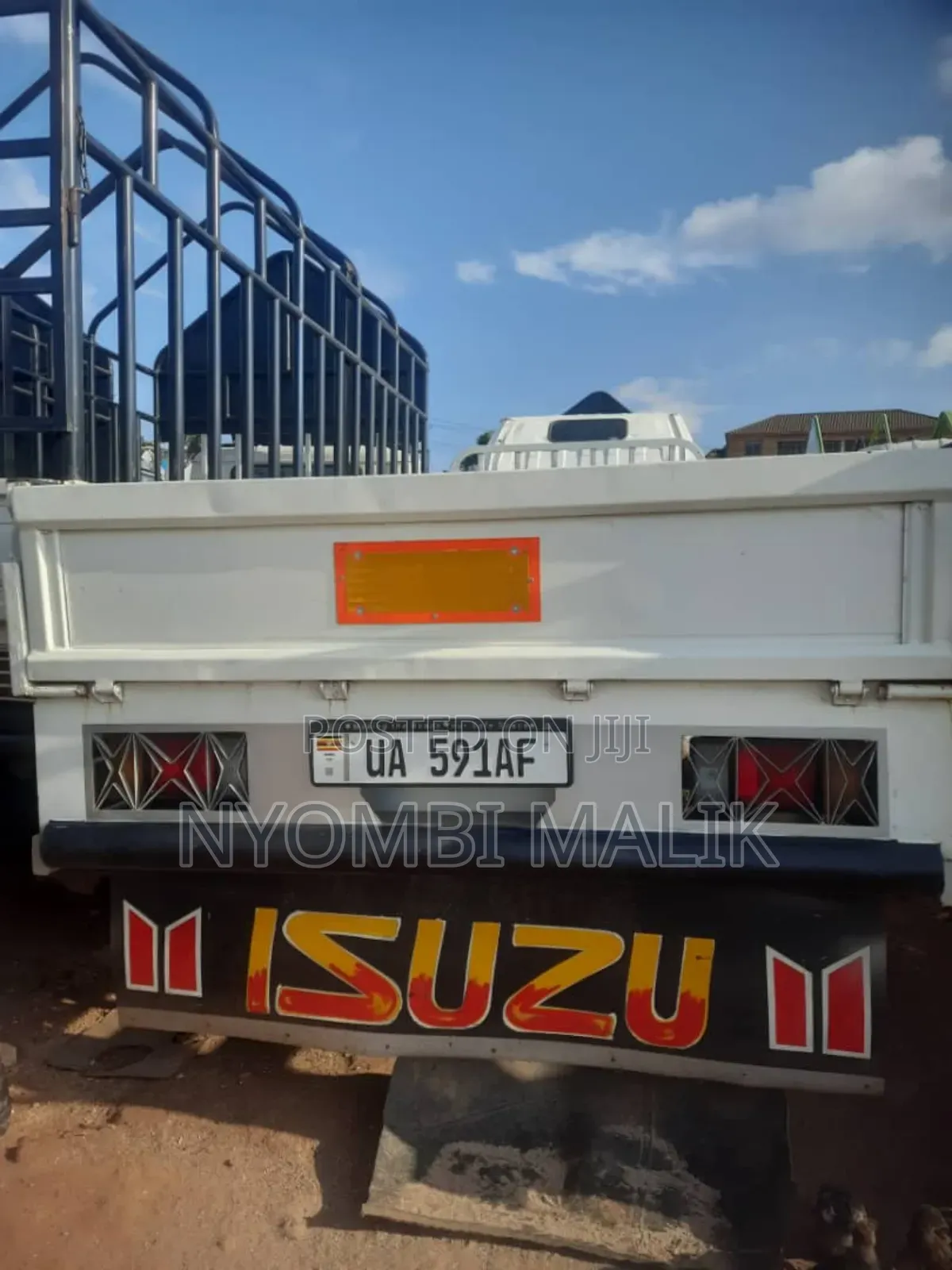 Truck Isuzu Long